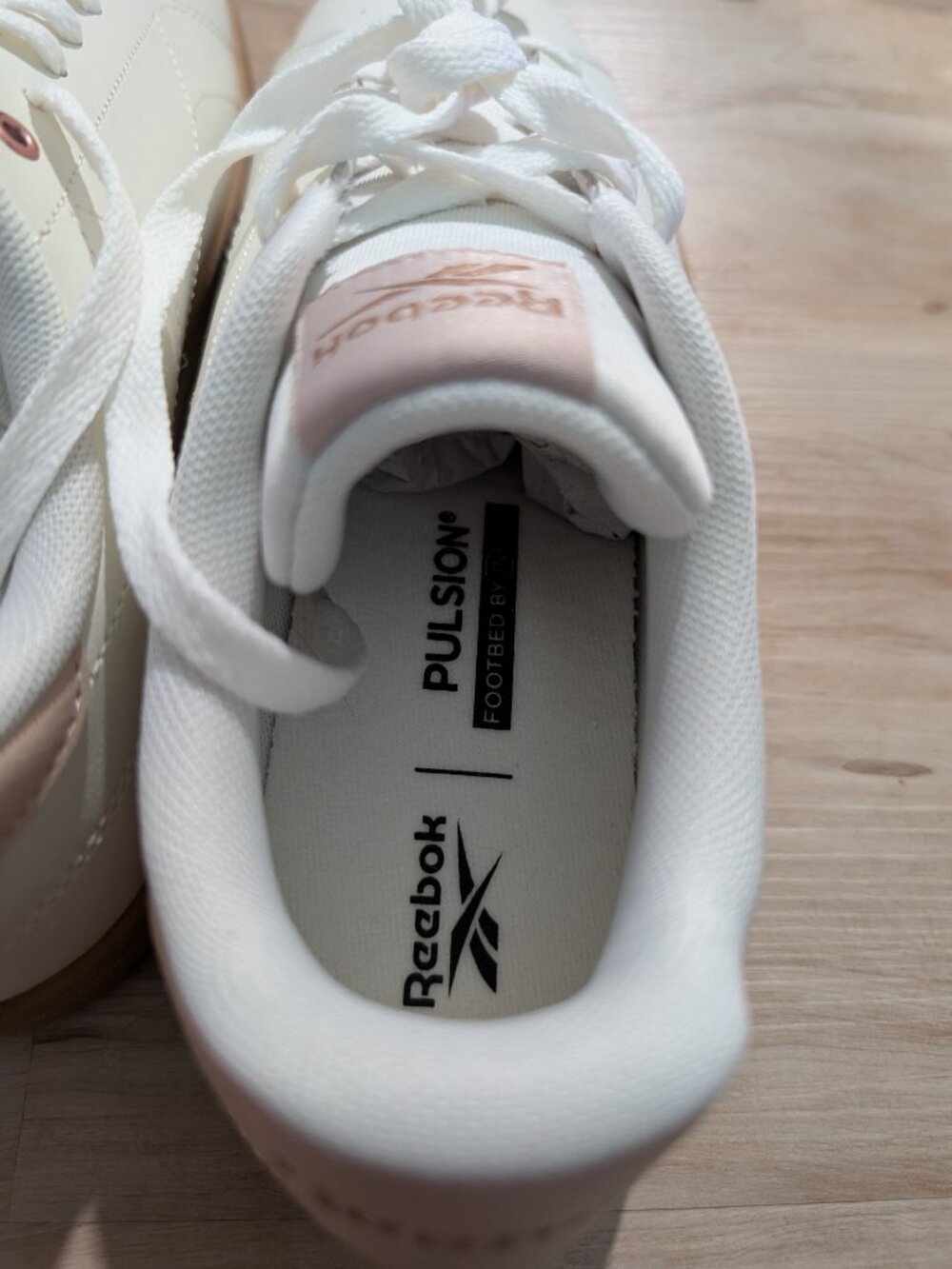 NIB Reebok Court Clean Shoes - Picture 6 of 9